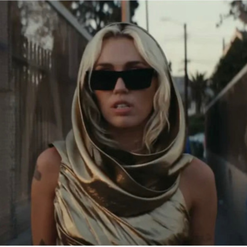 Saint Laurent SL 461 Betty Sunglasses